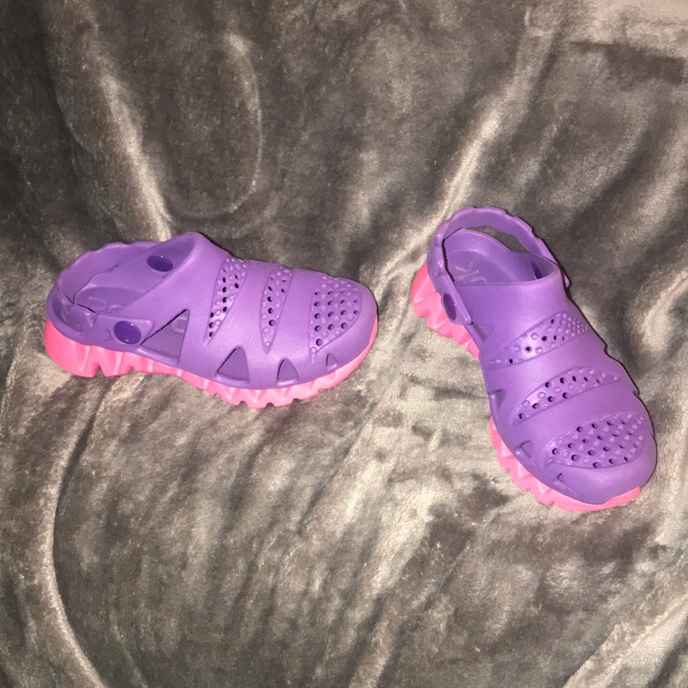 💜 GIRLS REEBOX RUBBER CLOG